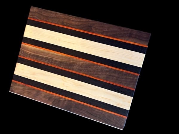 Snijplank, handgemaakt, esdoorn, wenge, noten en padoek, 30 X 40 X 3 cm - Afbeelding 3